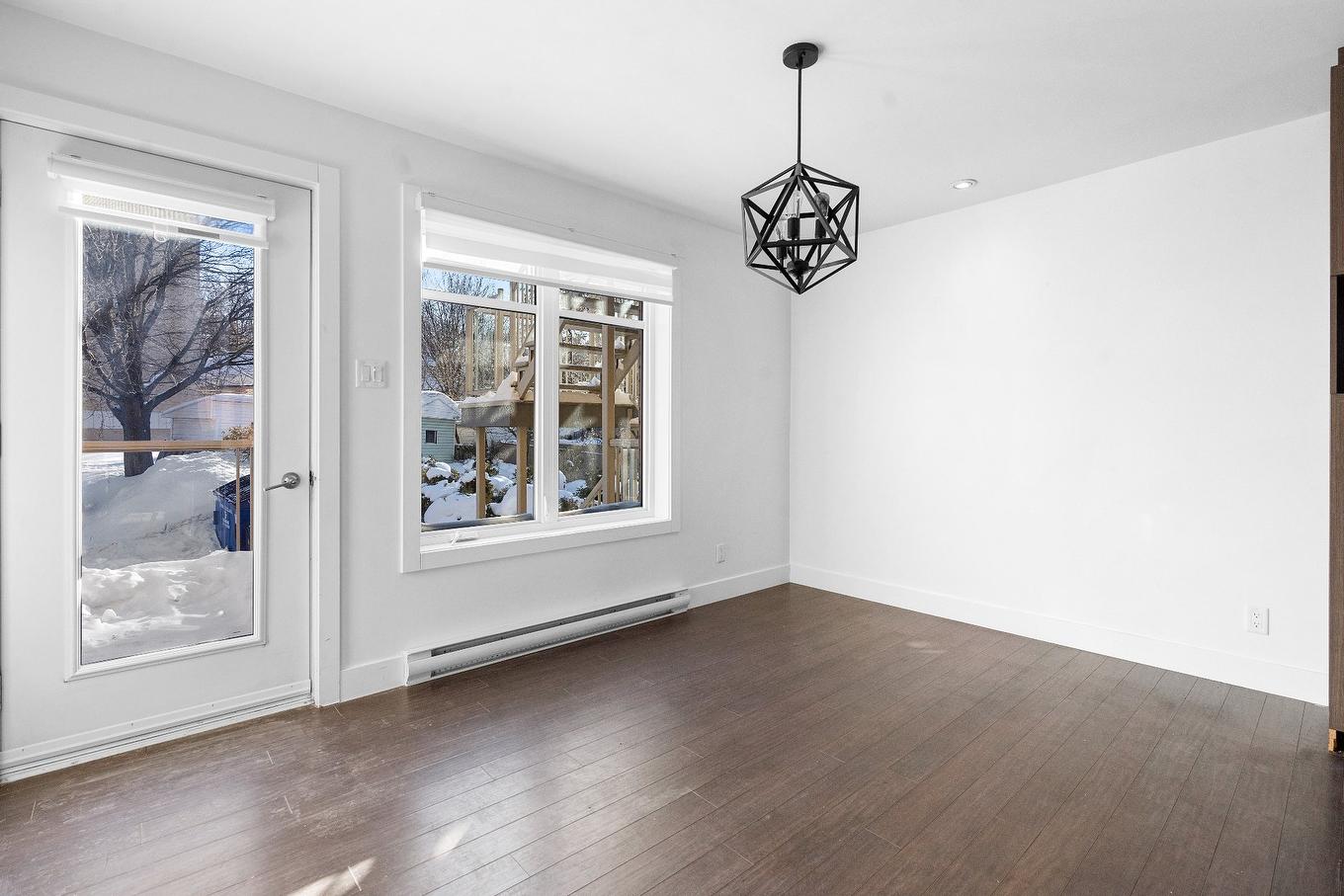 Living room - 4-28 Rue St-Joseph, Lévis (Desjardins), QC - Indoor Photo Showing Other Room