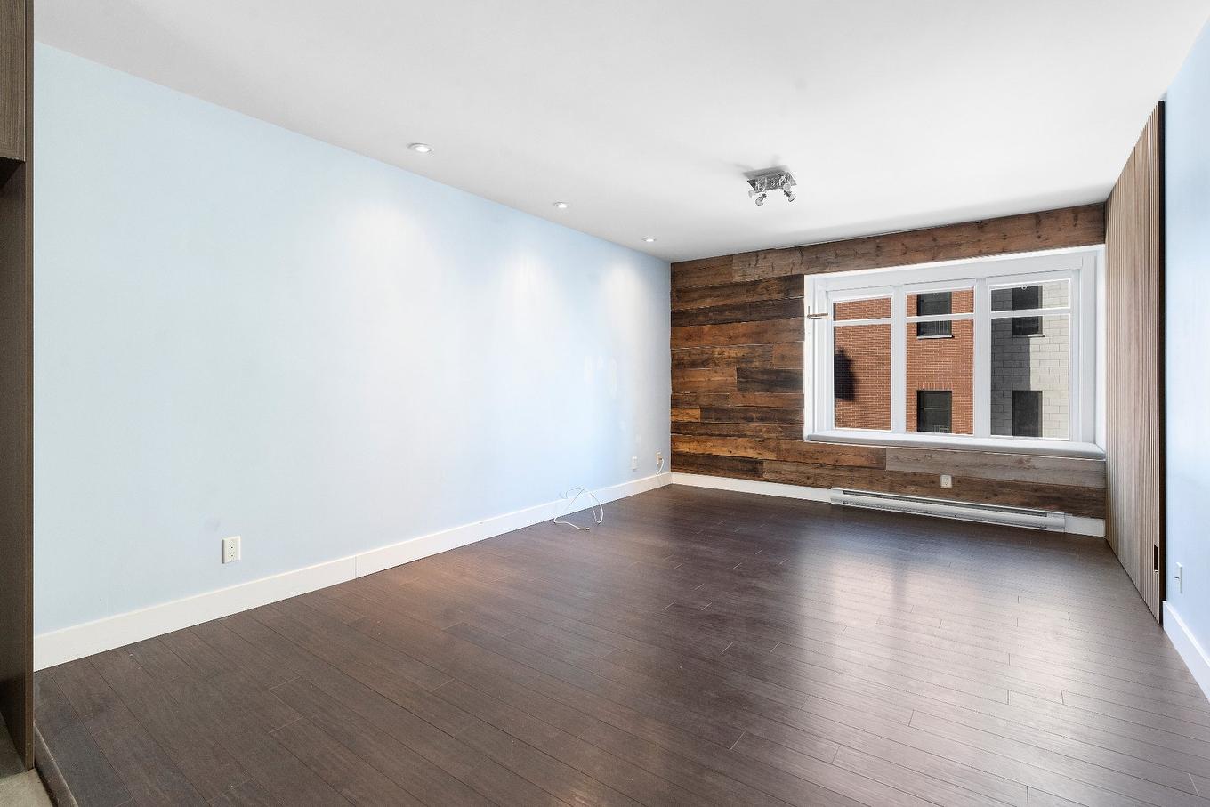 Living room - 4-28 Rue St-Joseph, Lévis (Desjardins), QC - Indoor Photo Showing Other Room