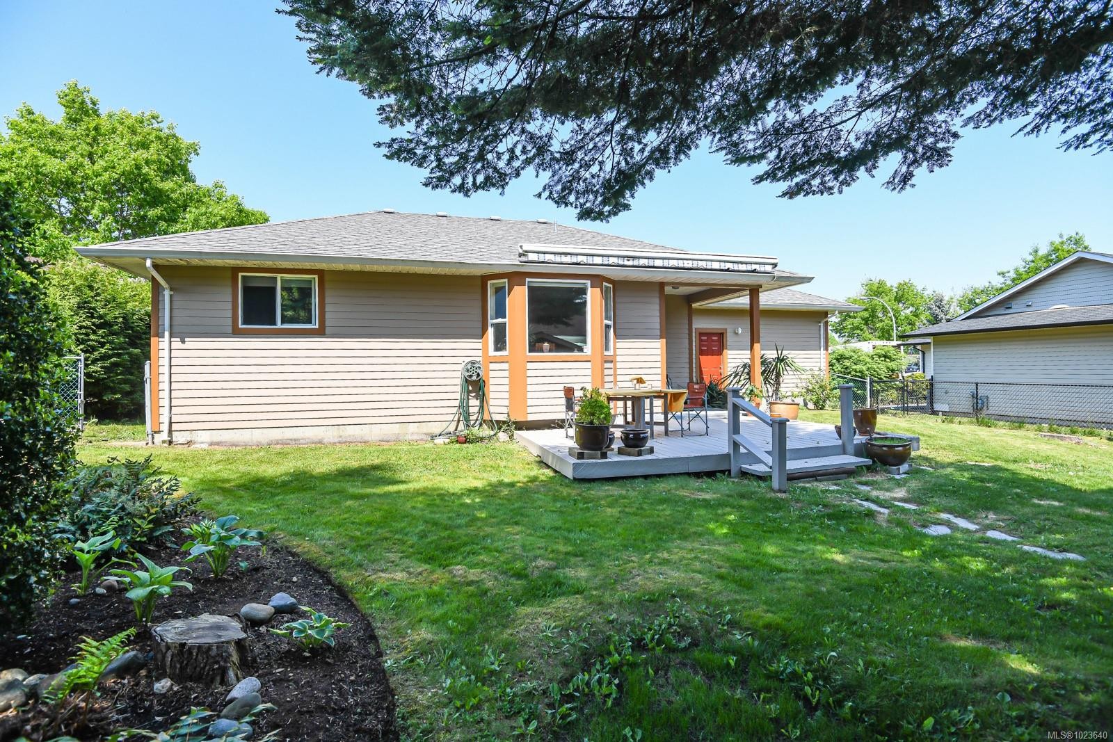 2263 Bolt Ave, Comox, BC