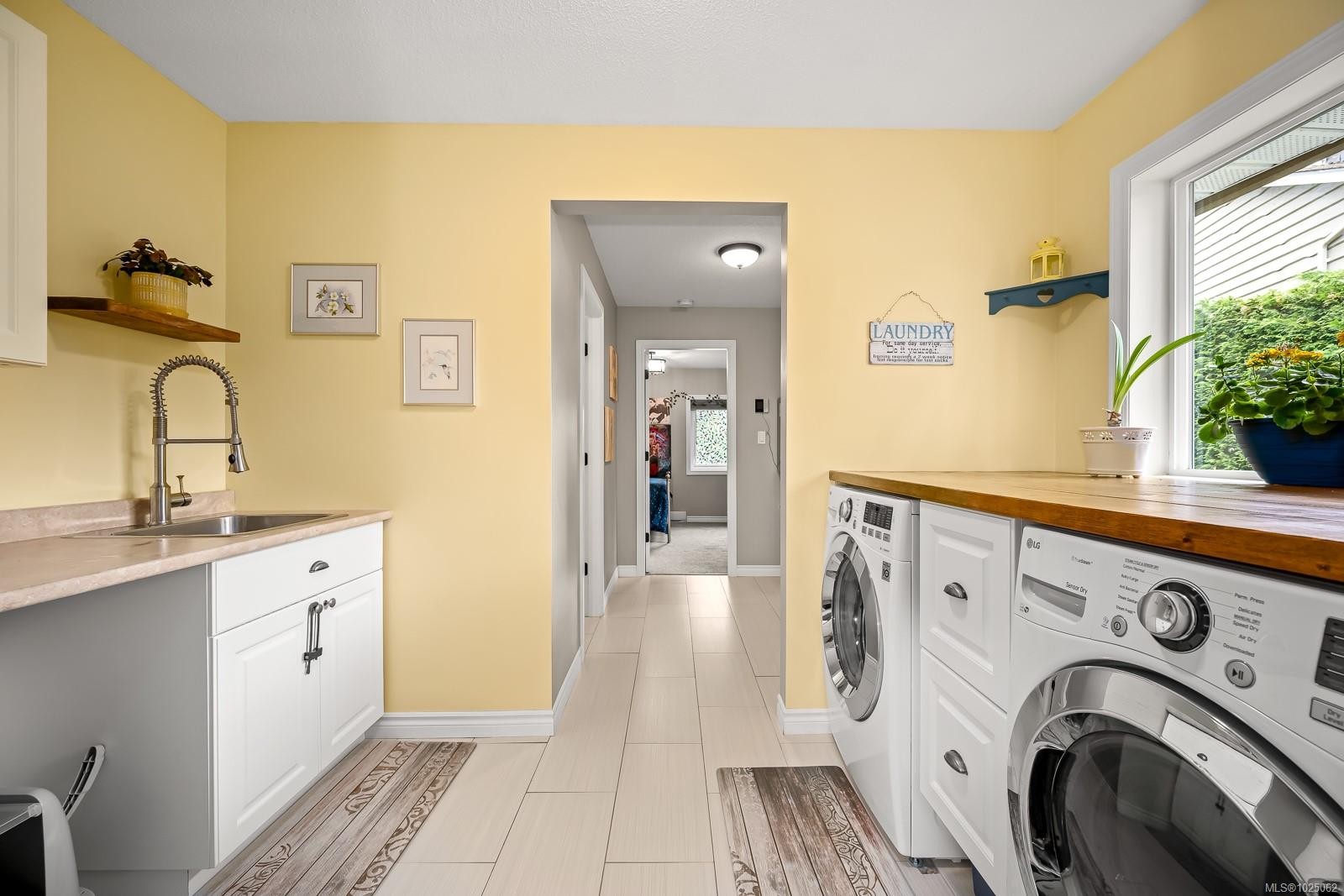 3879 Wavecrest Rd, Campbell River, BC