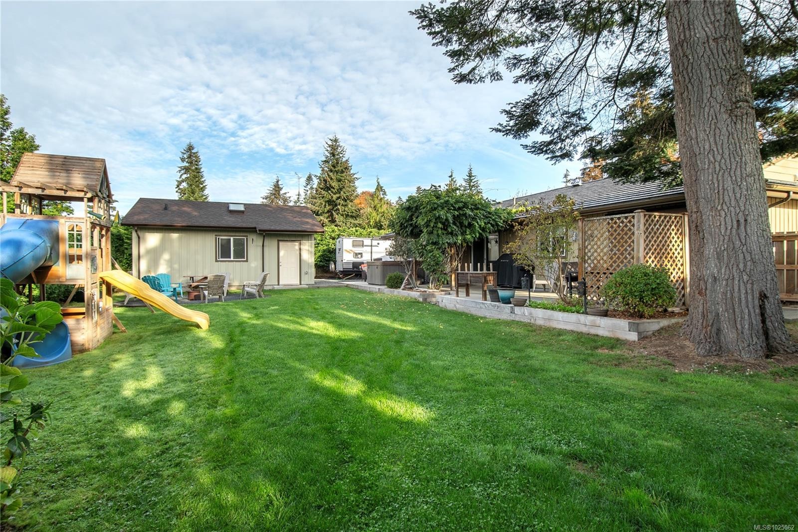 3879 Wavecrest Rd, Campbell River, BC