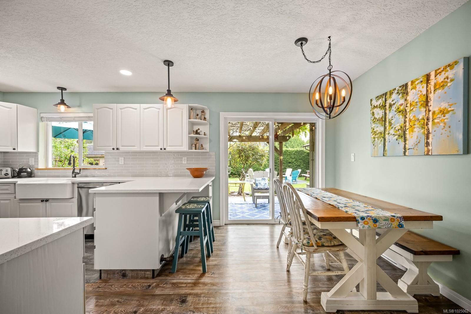 3879 Wavecrest Rd, Campbell River, BC