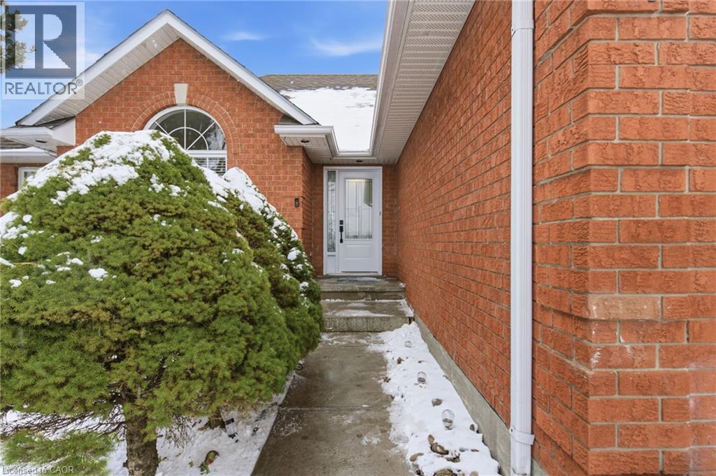 65 Thistlemoor Drive, Caledonia, ON - Outdoor With Exterior