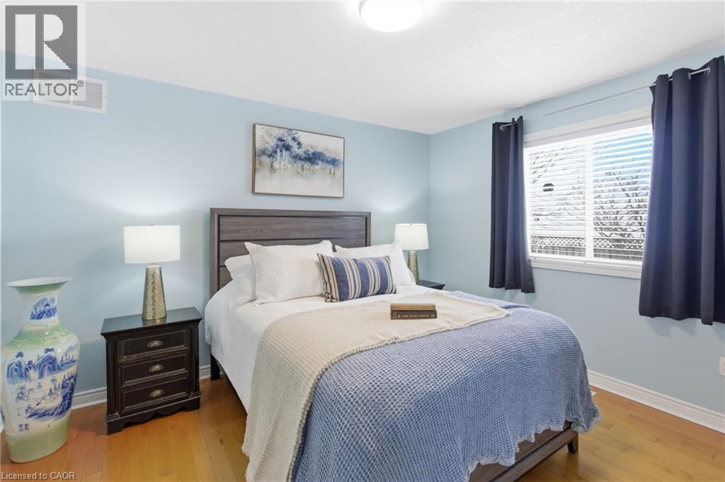 65 Thistlemoor Drive, Caledonia, ON - Indoor Photo Showing Bedroom