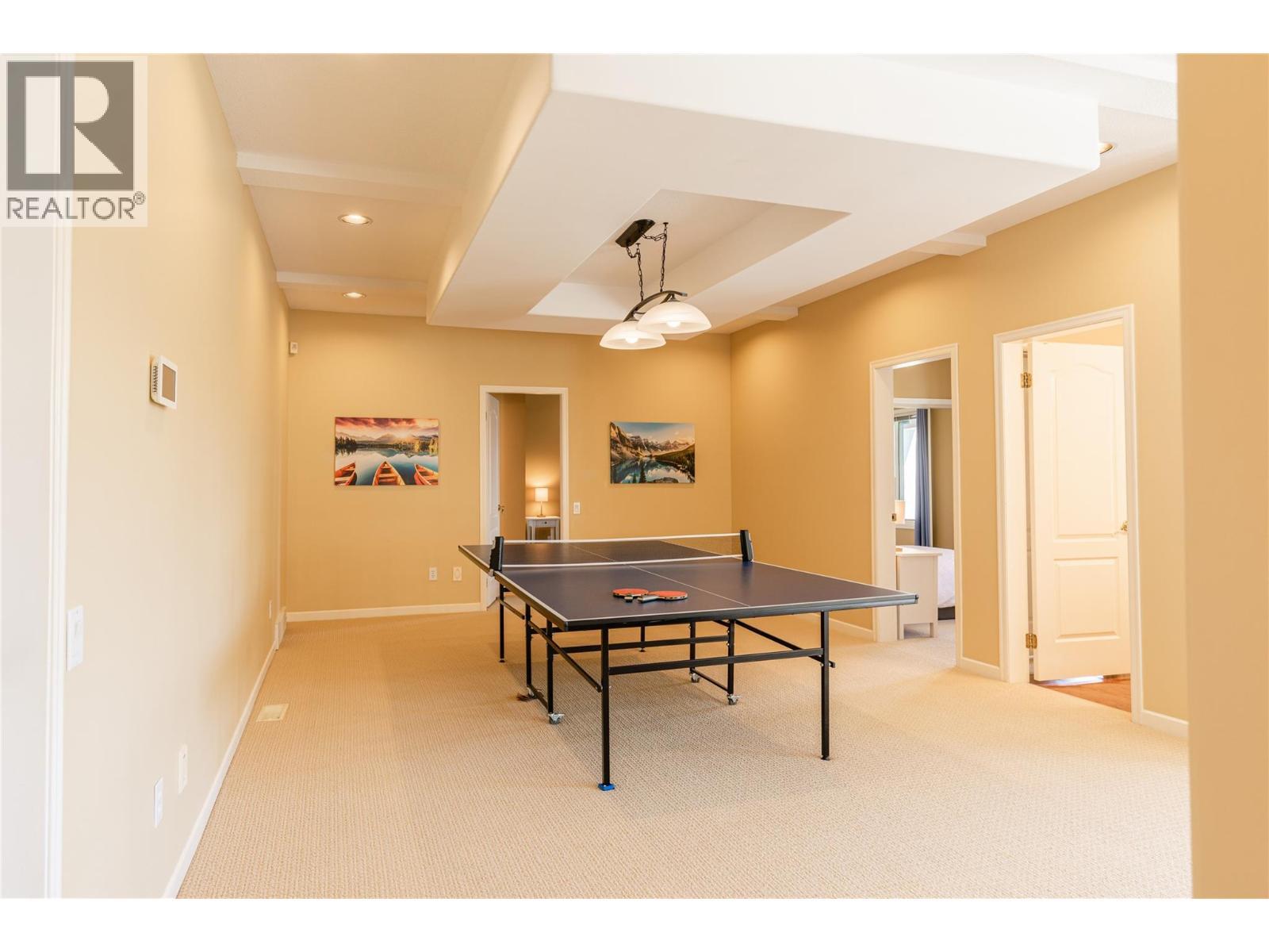 344 Raven Drive, Kelowna, BC - Indoor Photo Showing Other Room