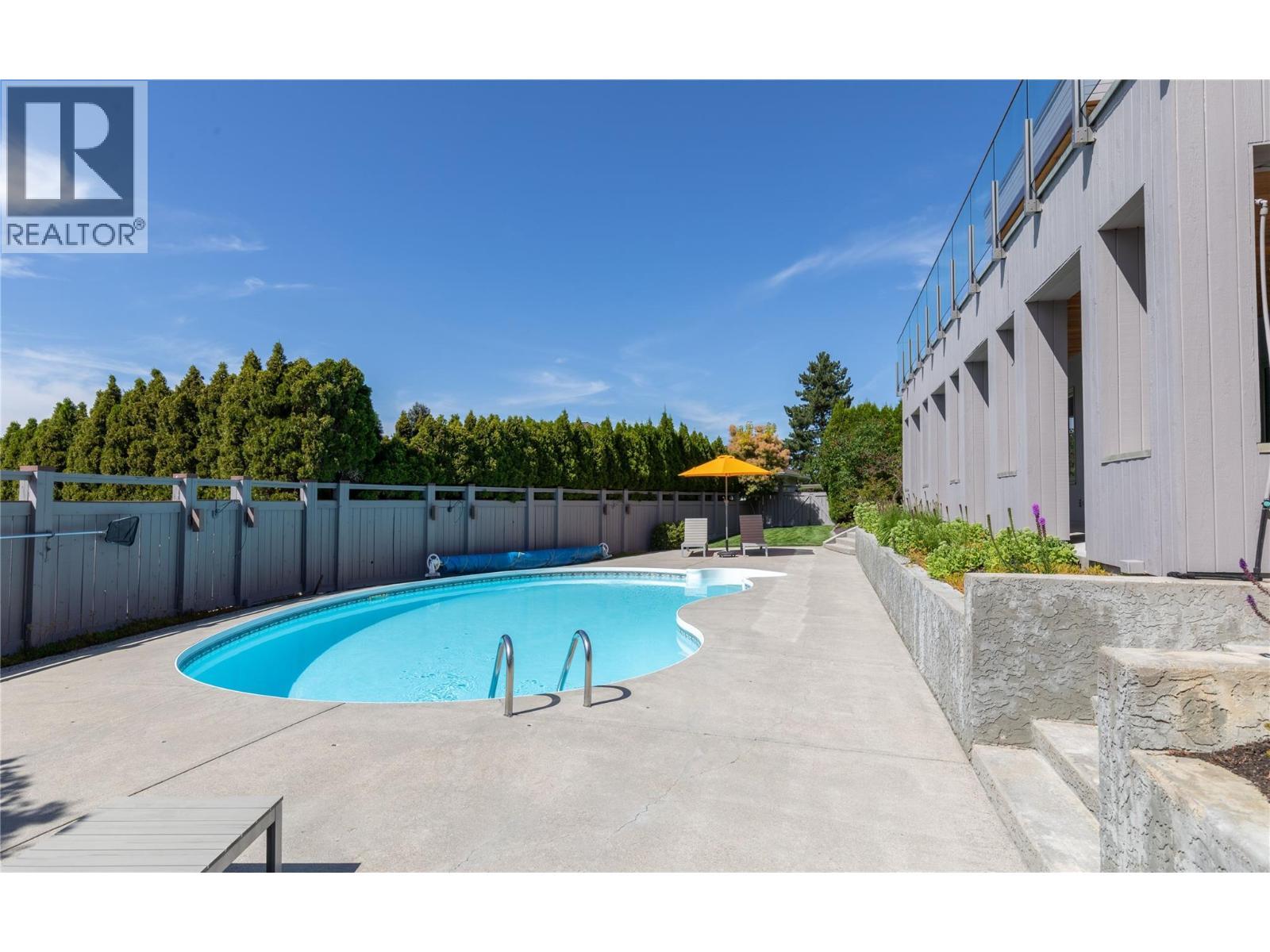 344 Raven Drive, Kelowna, BC - Outdoor With In Ground Pool