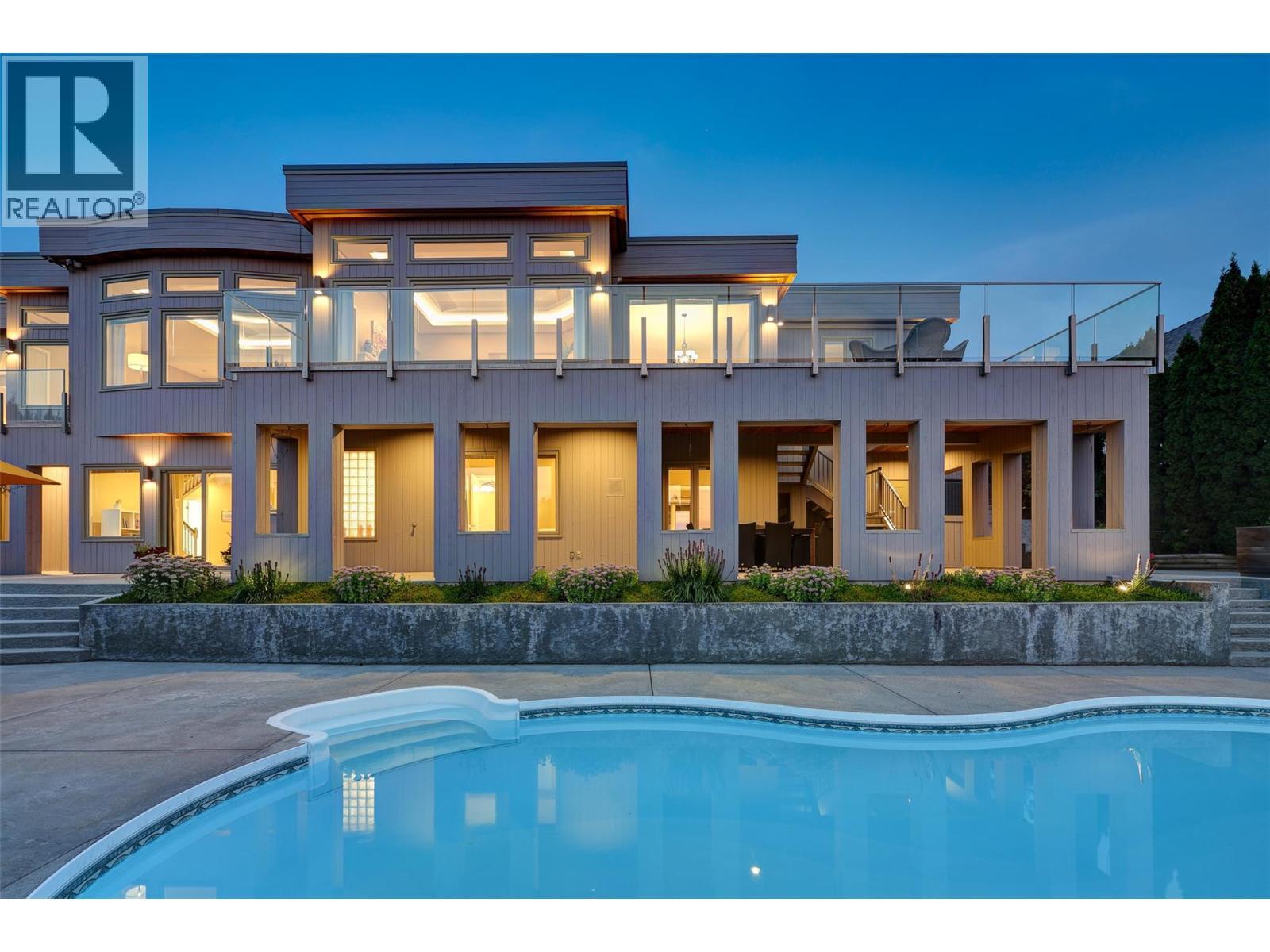 344 Raven Drive, Kelowna, BC - Outdoor With In Ground Pool With Deck Patio Veranda