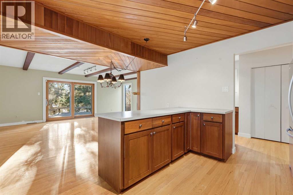 327 Willow Ridge Place Se, Calgary, AB - Indoor Photo Showing Other Room