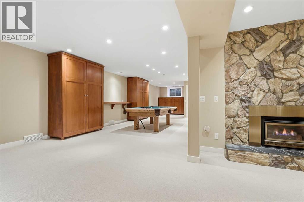 327 Willow Ridge Place Se, Calgary, AB - Indoor With Fireplace