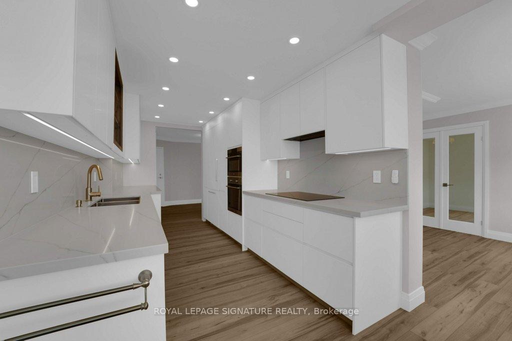 1404-22 Clarissa Drive, Richmond Hill, ON - Indoor Photo Showing Kitchen