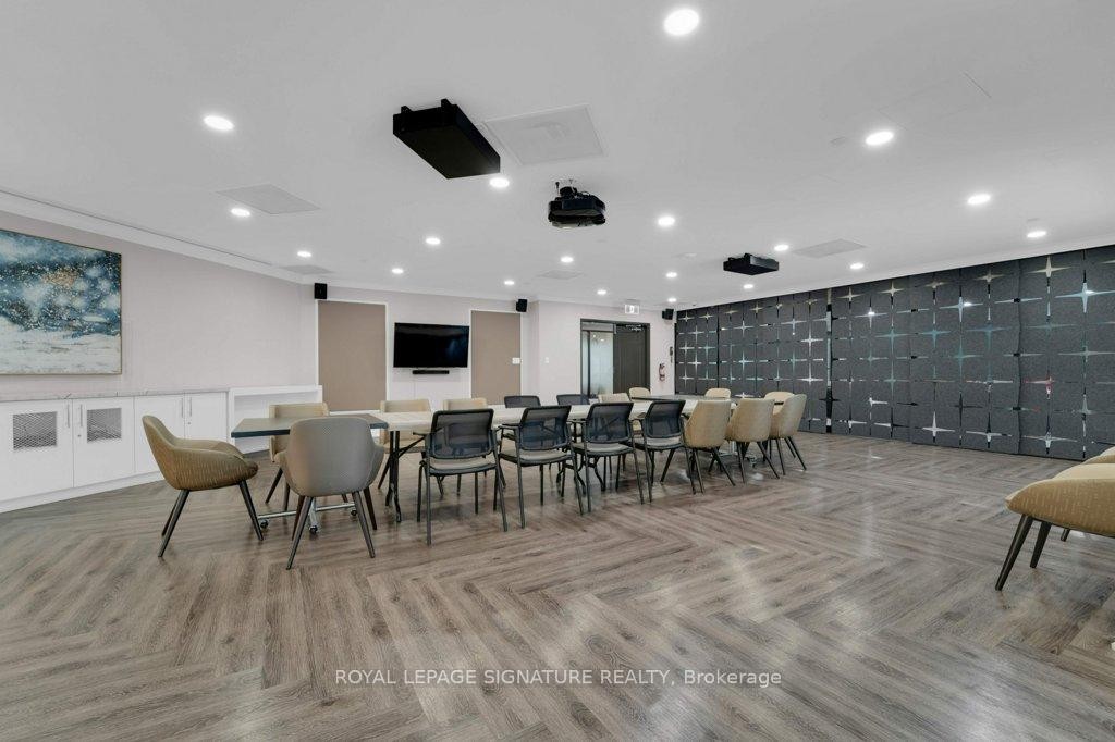 1404-22 Clarissa Drive, Richmond Hill, ON - Indoor Photo Showing Dining Room