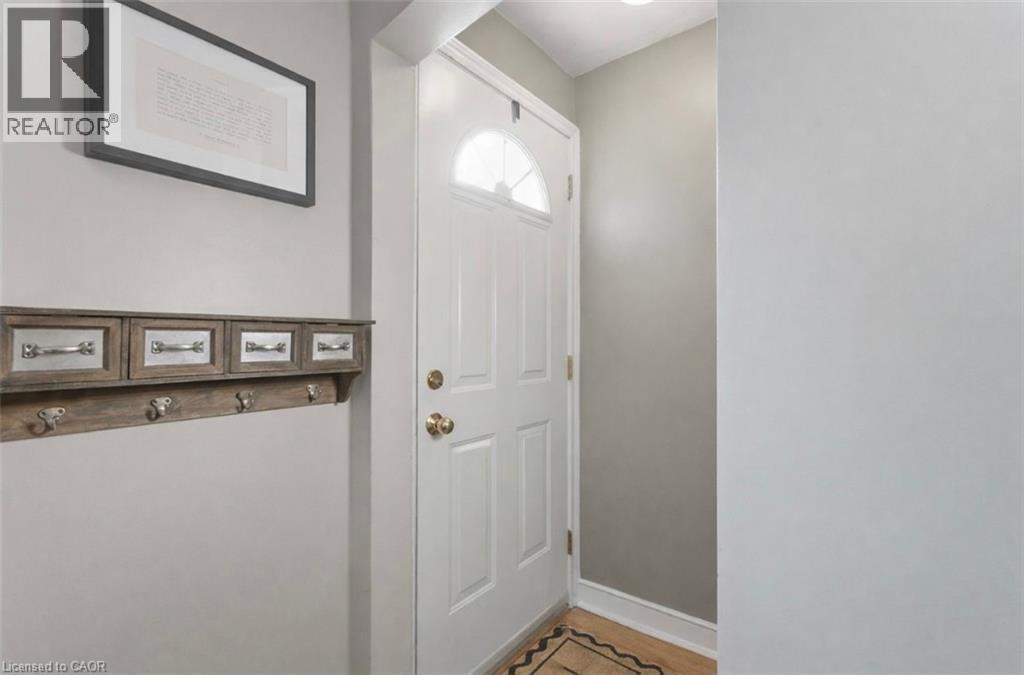 182 East 33Rd Street, Hamilton, ON - Indoor Photo Showing Other Room