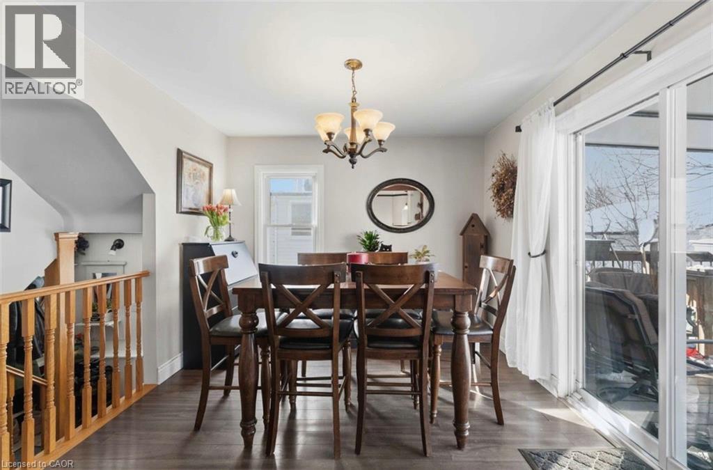182 East 33Rd Street, Hamilton, ON - Indoor Photo Showing Dining Room