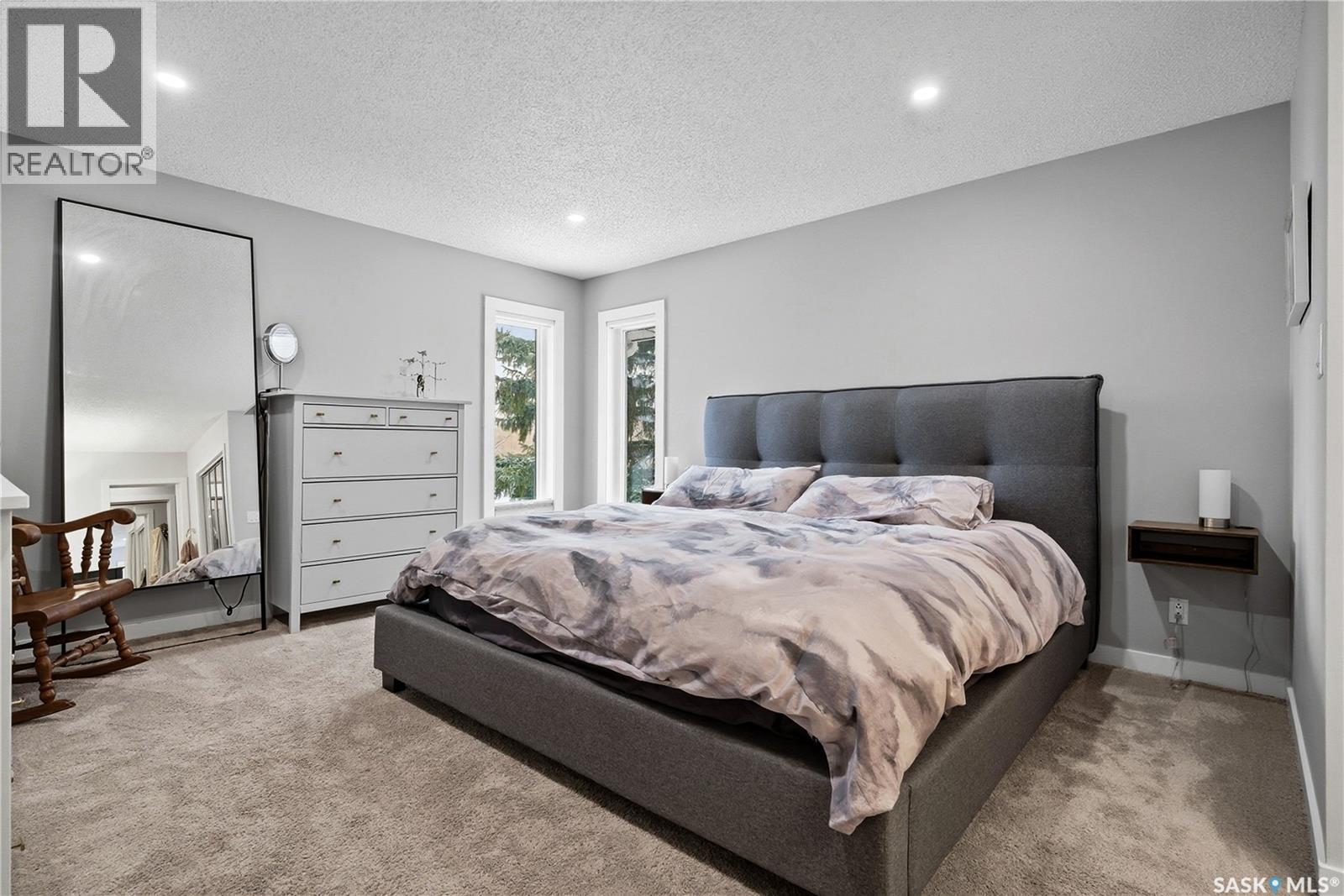 290 Rogers Road, Regina, SK - Indoor Photo Showing Bedroom