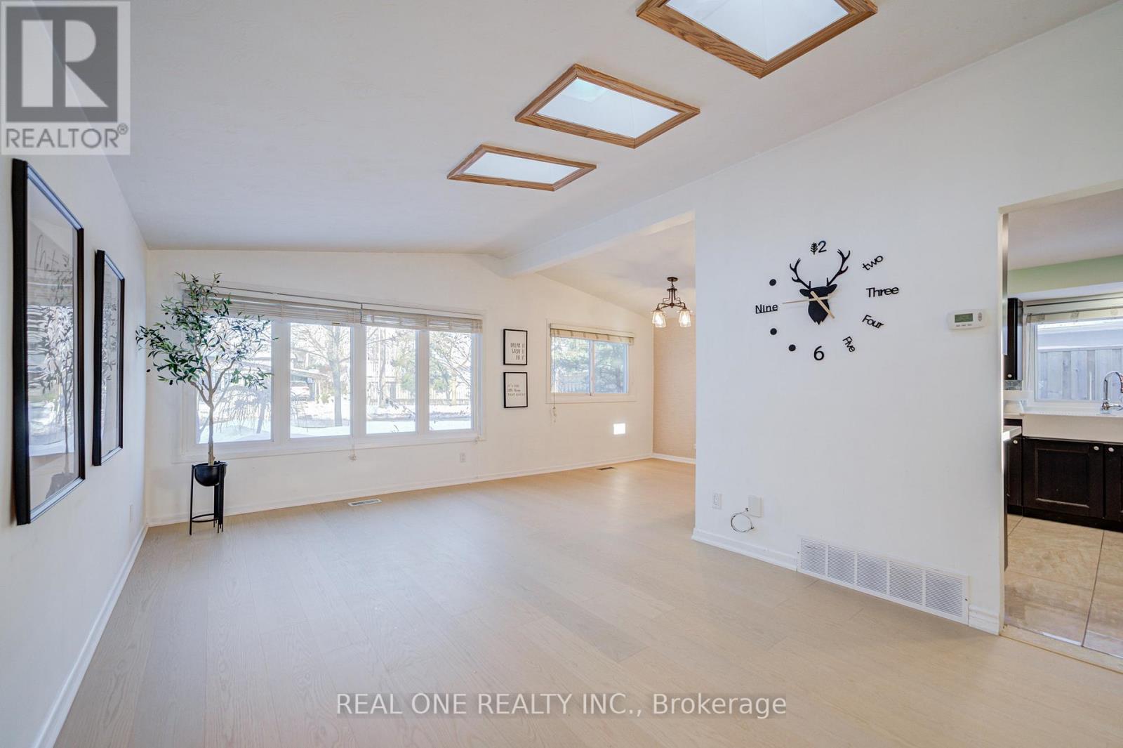 336 Hampton Heath Road, Burlington, ON - Indoor Photo Showing Other Room