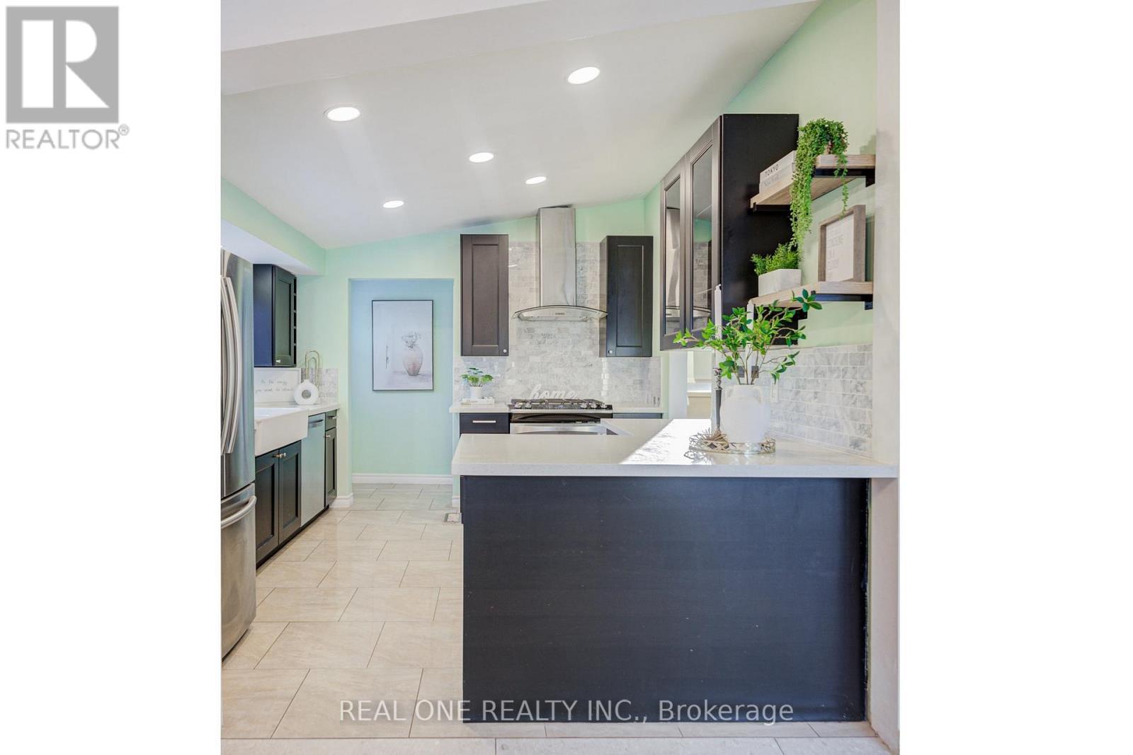 336 Hampton Heath Road, Burlington, ON - Indoor Photo Showing Other Room