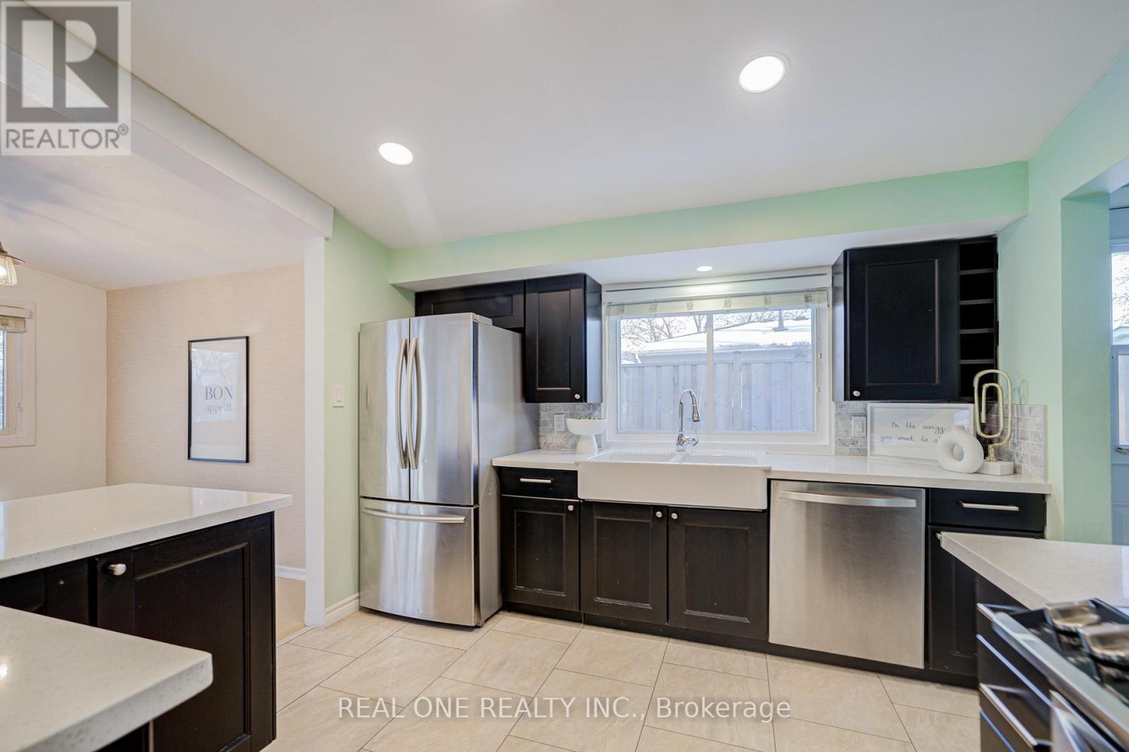 336 Hampton Heath Road, Burlington, ON - Indoor Photo Showing Kitchen