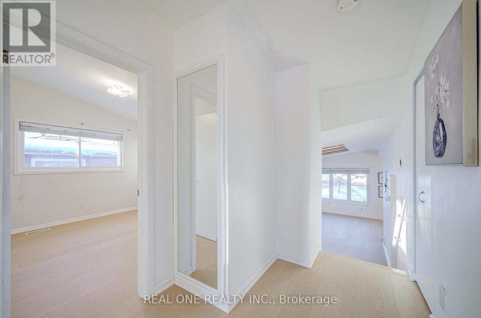 336 Hampton Heath Road, Burlington, ON - Indoor Photo Showing Other Room