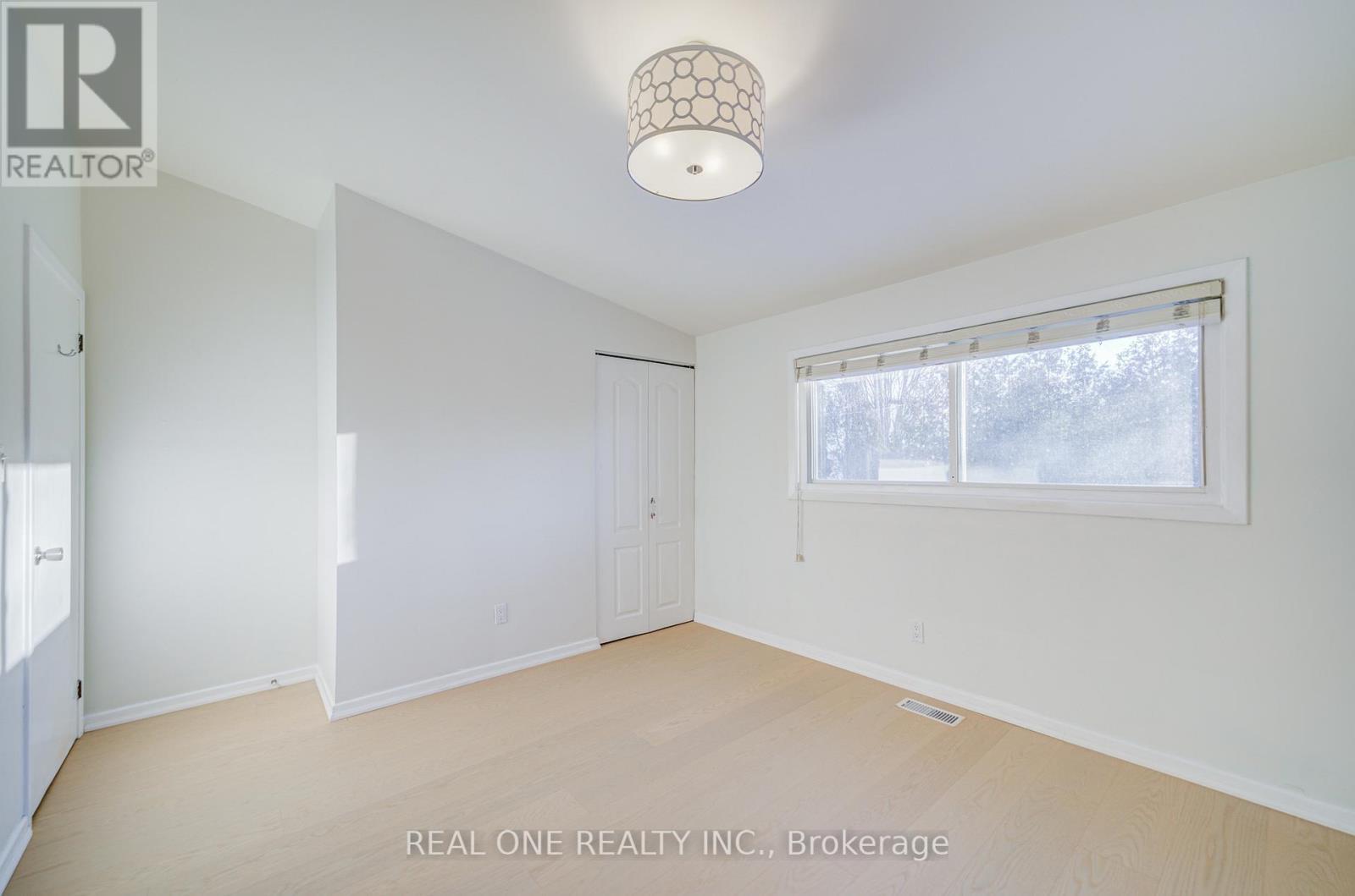 336 Hampton Heath Road, Burlington, ON - Indoor Photo Showing Other Room