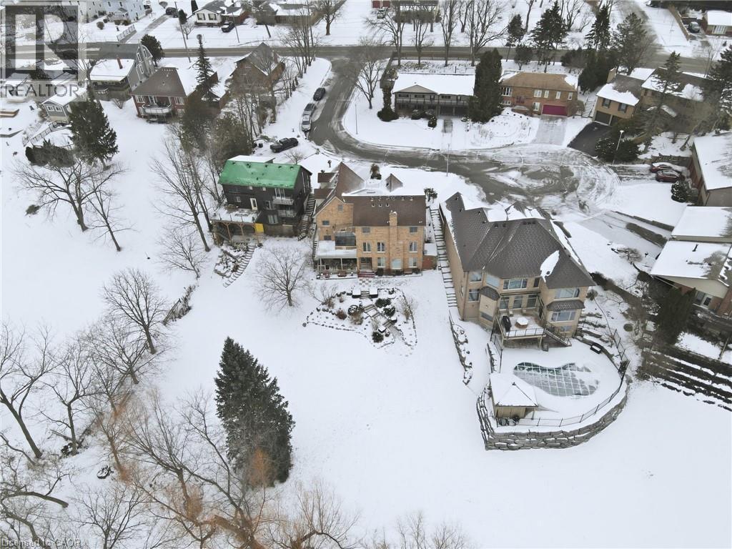 9 Lamb Court, Caledonia, ON - Outdoor With View