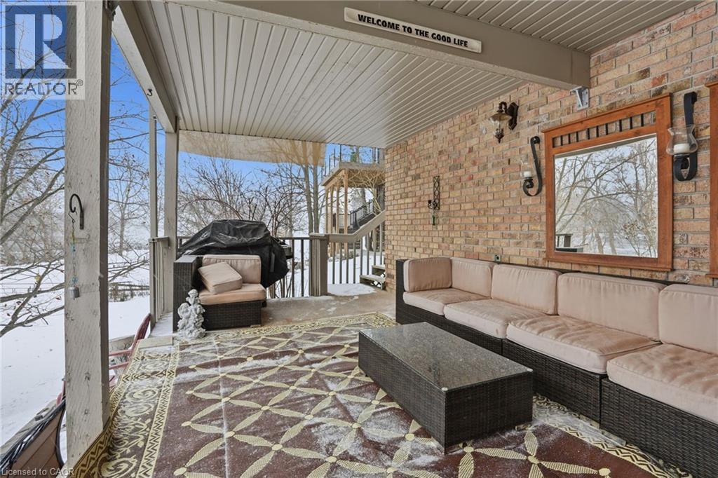 9 Lamb Court, Caledonia, ON - Outdoor With Deck Patio Veranda