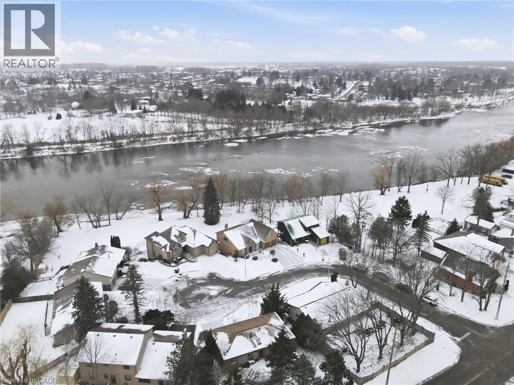 9 Lamb Court, Caledonia, ON - Outdoor With View