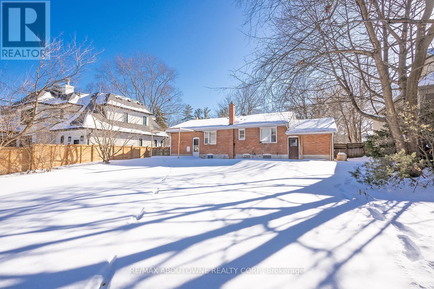 2067 Devon Road, Oakville, ON - Outdoor