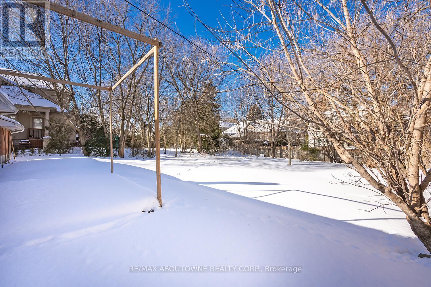 2067 Devon Road, Oakville, ON - Outdoor