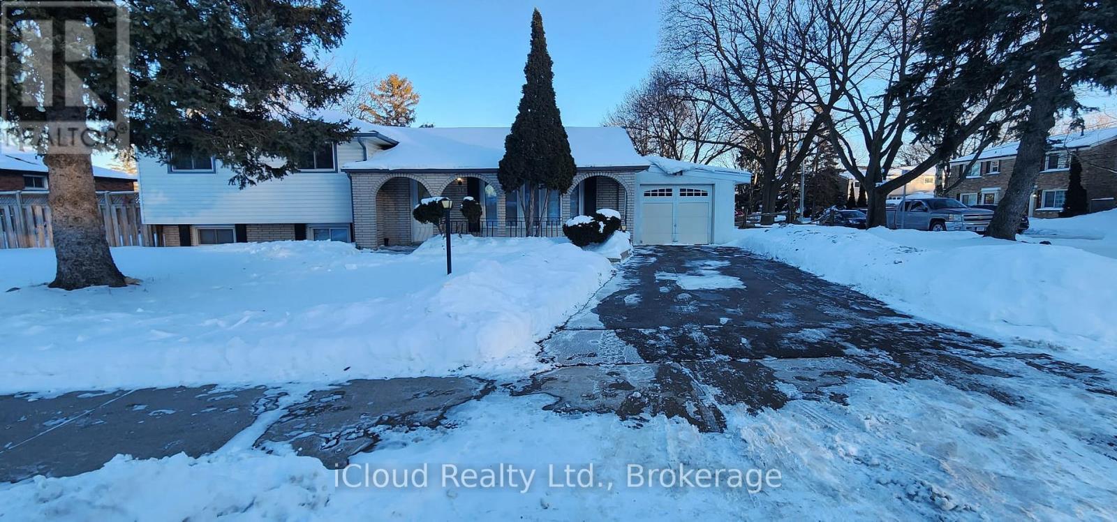131 Victor Boulevard, Hamilton, ON - Outdoor