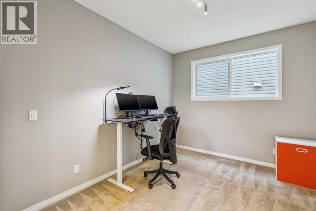 71 Walden Manor Se, Calgary, AB - Indoor Photo Showing Office