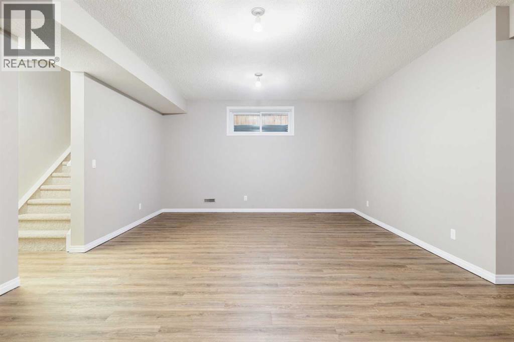 71 Walden Manor Se, Calgary, AB - Indoor Photo Showing Other Room
