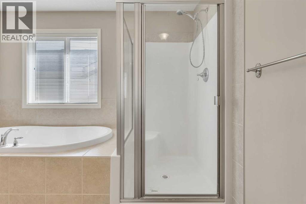 224 Panamount Point Nw, Calgary, AB - Indoor Photo Showing Bathroom