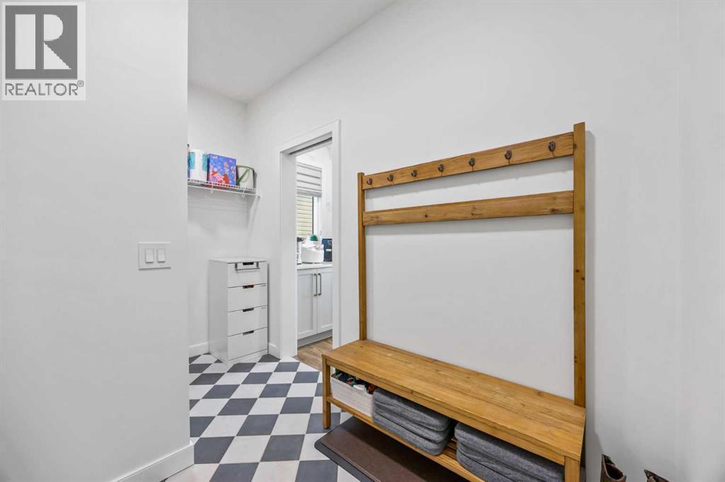 656 Bayview Way Sw, Airdrie, AB - Indoor Photo Showing Other Room