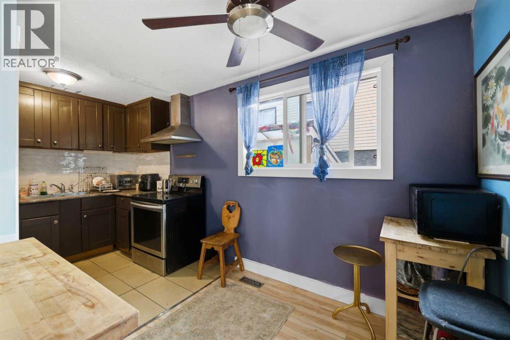 44 Doverdale Mews Se, Calgary, AB - Indoor