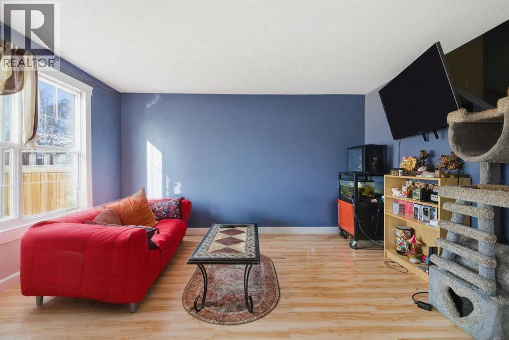 44 Doverdale Mews Se, Calgary, AB - Indoor