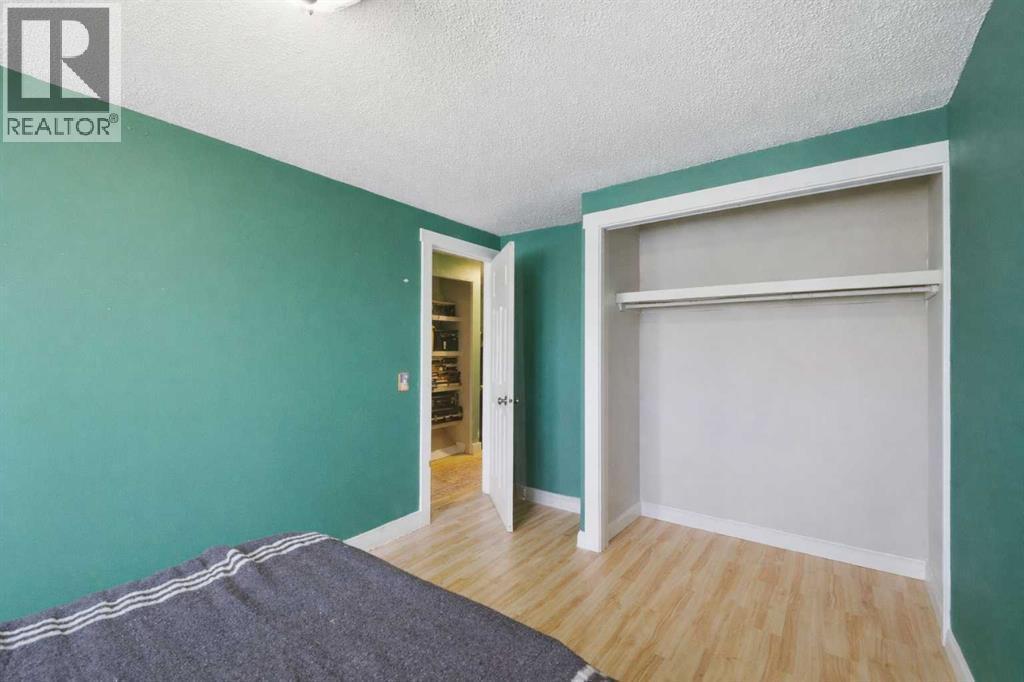 44 Doverdale Mews Se, Calgary, AB - Indoor