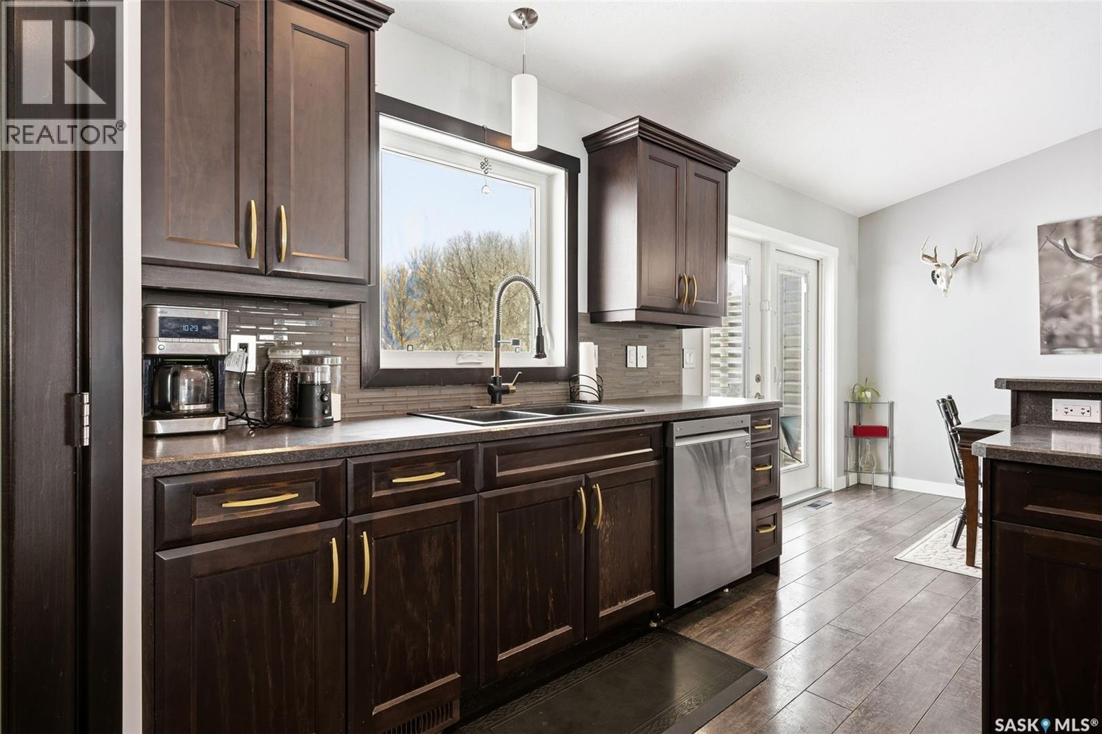 Lockert Acreage, Francis Rm No. 127, SK - Indoor Photo Showing Kitchen With Double Sink