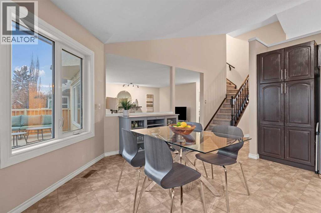 43 Sunset Crescent, Okotoks, AB - Indoor Photo Showing Dining Room