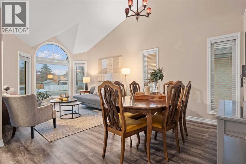 43 Sunset Crescent, Okotoks, AB - Indoor Photo Showing Dining Room