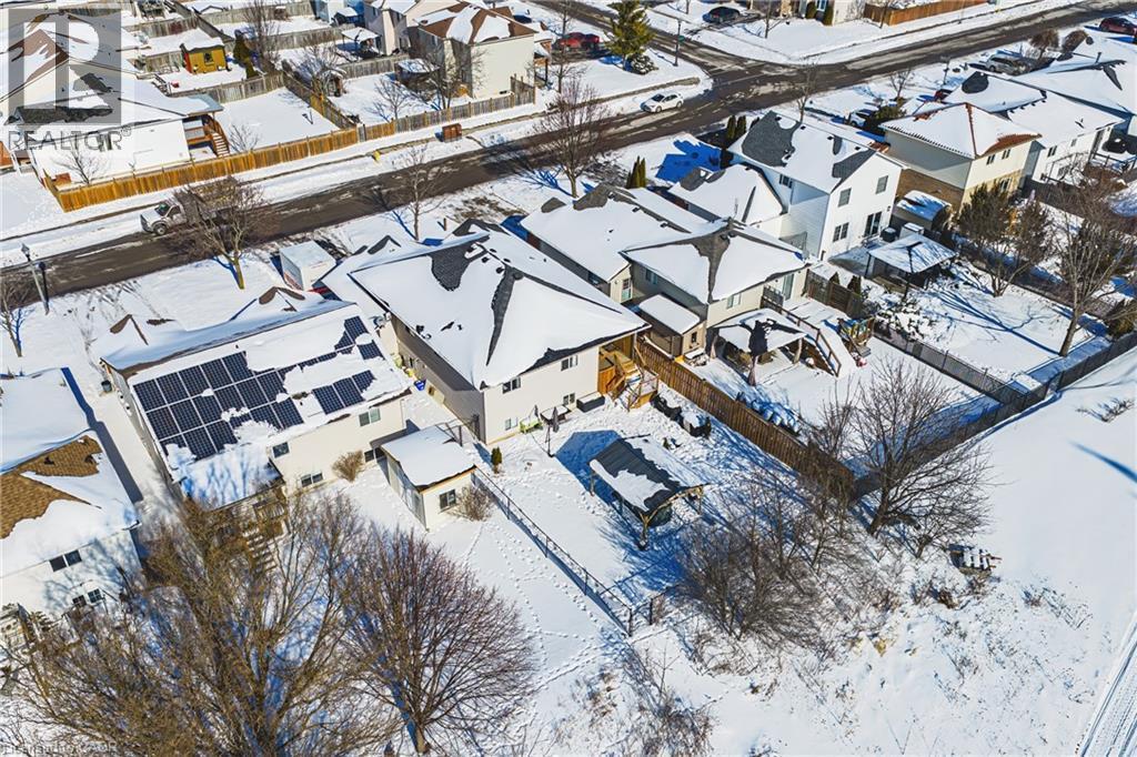 47 Fuller Drive, Caledonia, ON - Outdoor