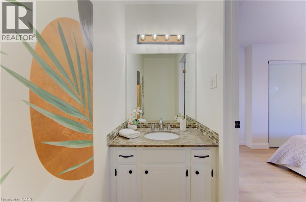 322 Daleview Place, Waterloo, ON - Indoor Photo Showing Bathroom