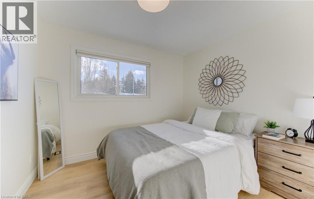 322 Daleview Place, Waterloo, ON - Indoor Photo Showing Bedroom