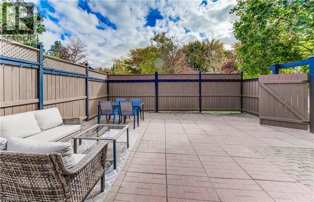 322 Daleview Place, Waterloo, ON - Outdoor With Deck Patio Veranda