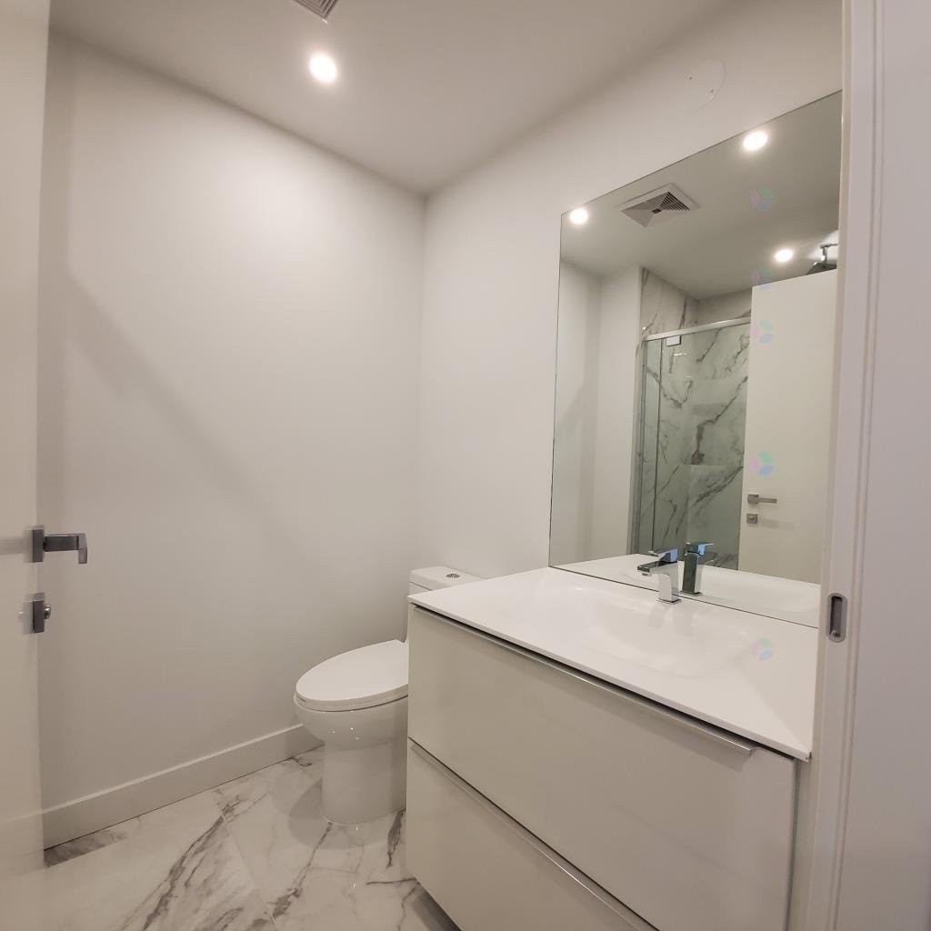 Bathroom - 405-1400 Boul. René-Lévesque O., Montréal (Ville-Marie), QC - Indoor Photo Showing Bathroom