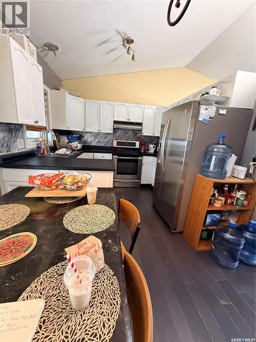 1322 Junor Avenue, Saskatoon, SK - Indoor