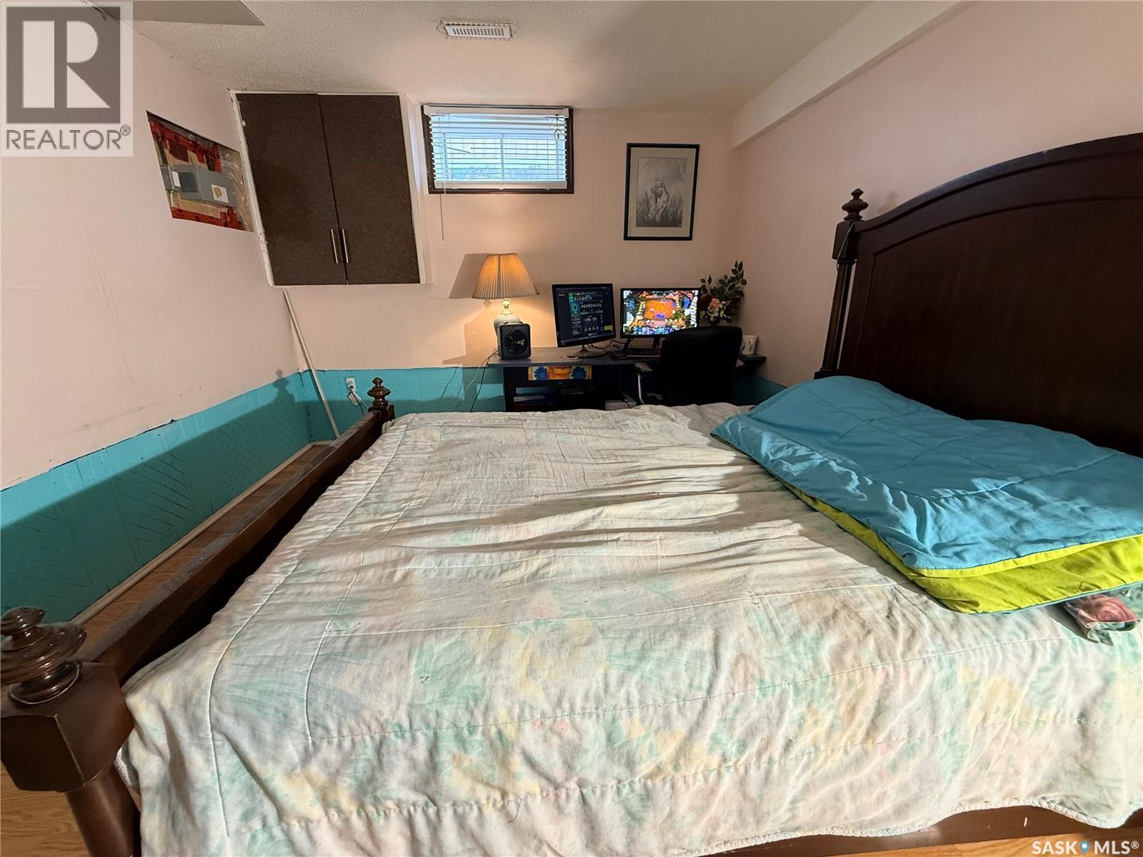 1322 Junor Avenue, Saskatoon, SK - Indoor Photo Showing Bedroom