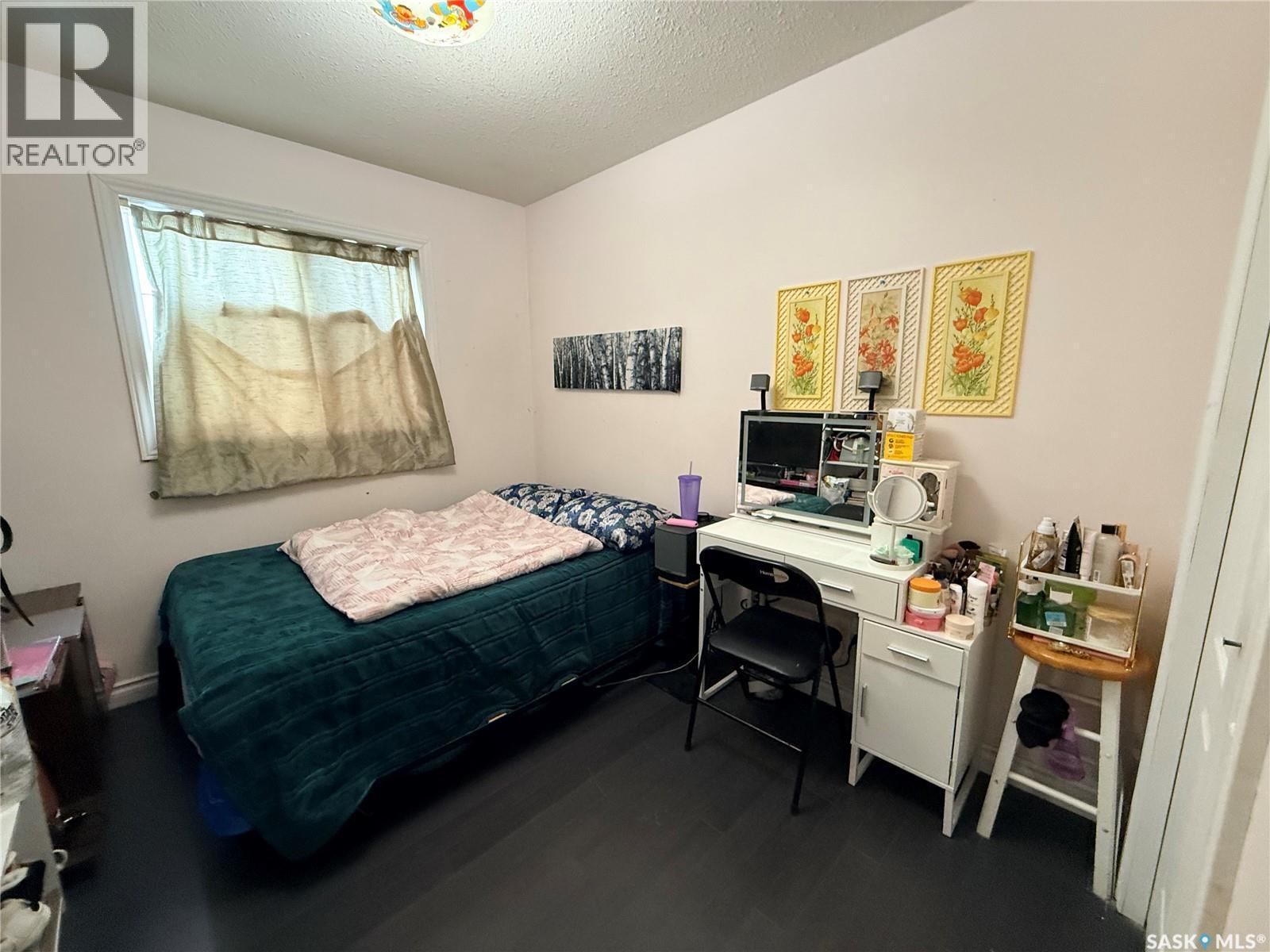 1322 Junor Avenue, Saskatoon, SK - Indoor Photo Showing Bedroom