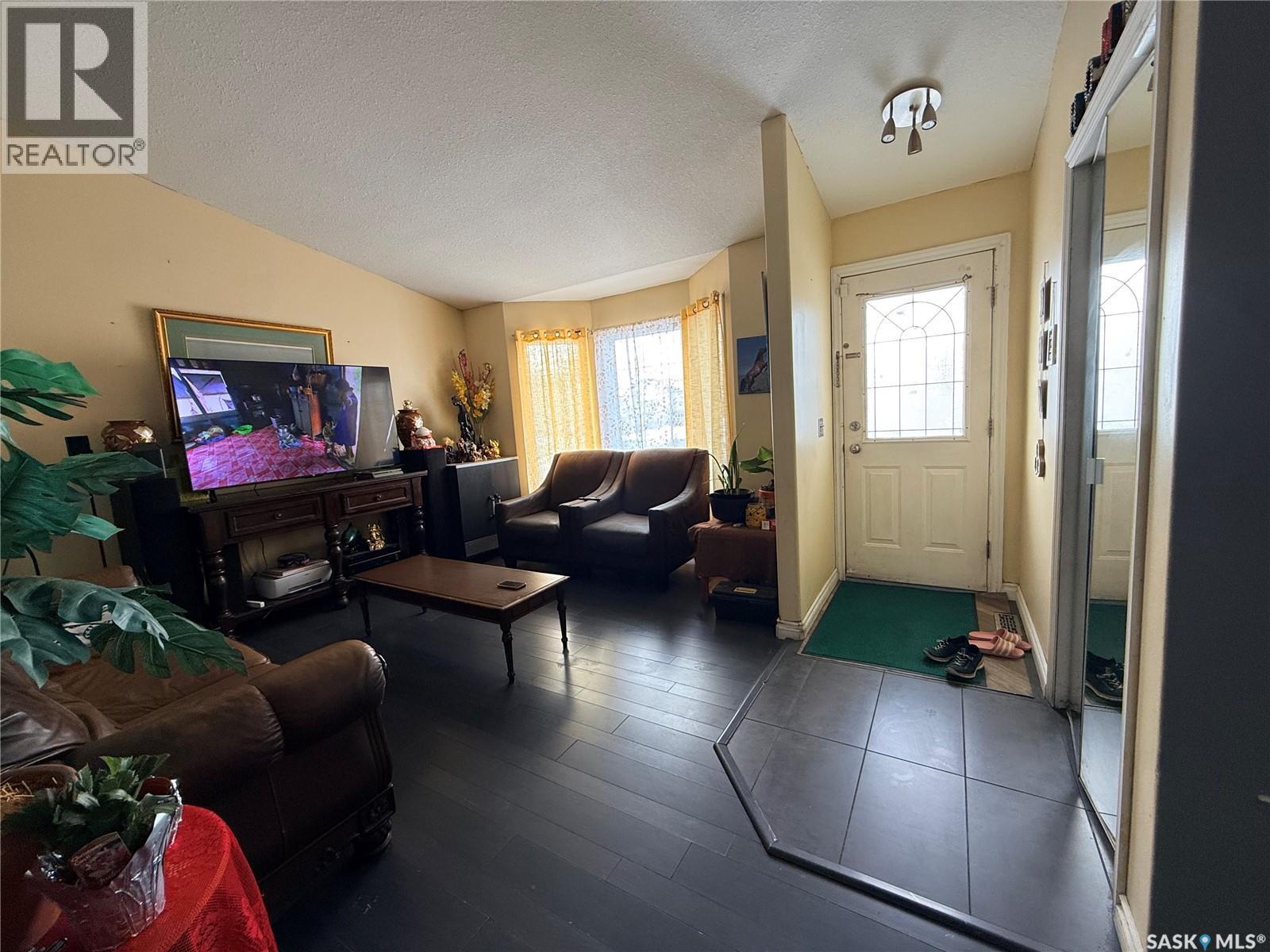 1322 Junor Avenue, Saskatoon, SK - Indoor Photo Showing Other Room