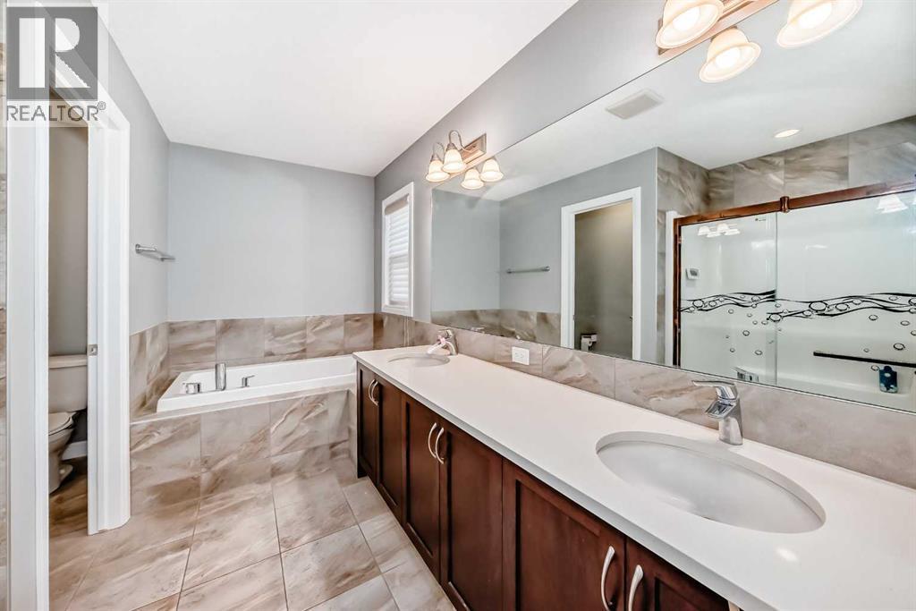 88 Nolanhurst Crescent Nw, Calgary, AB - Indoor Photo Showing Bathroom