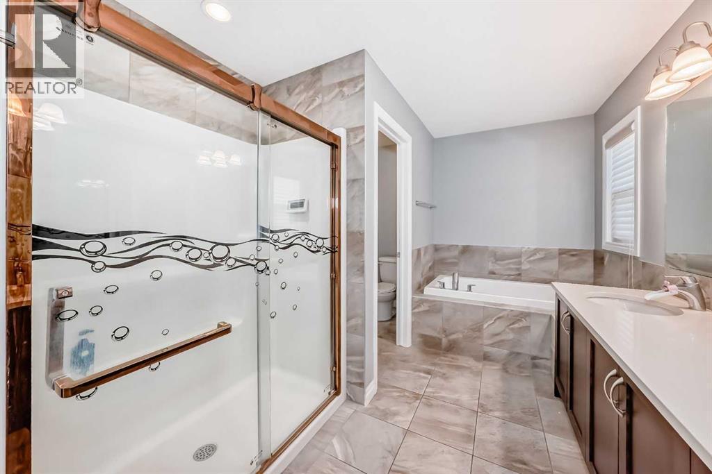 88 Nolanhurst Crescent Nw, Calgary, AB - Indoor Photo Showing Bathroom